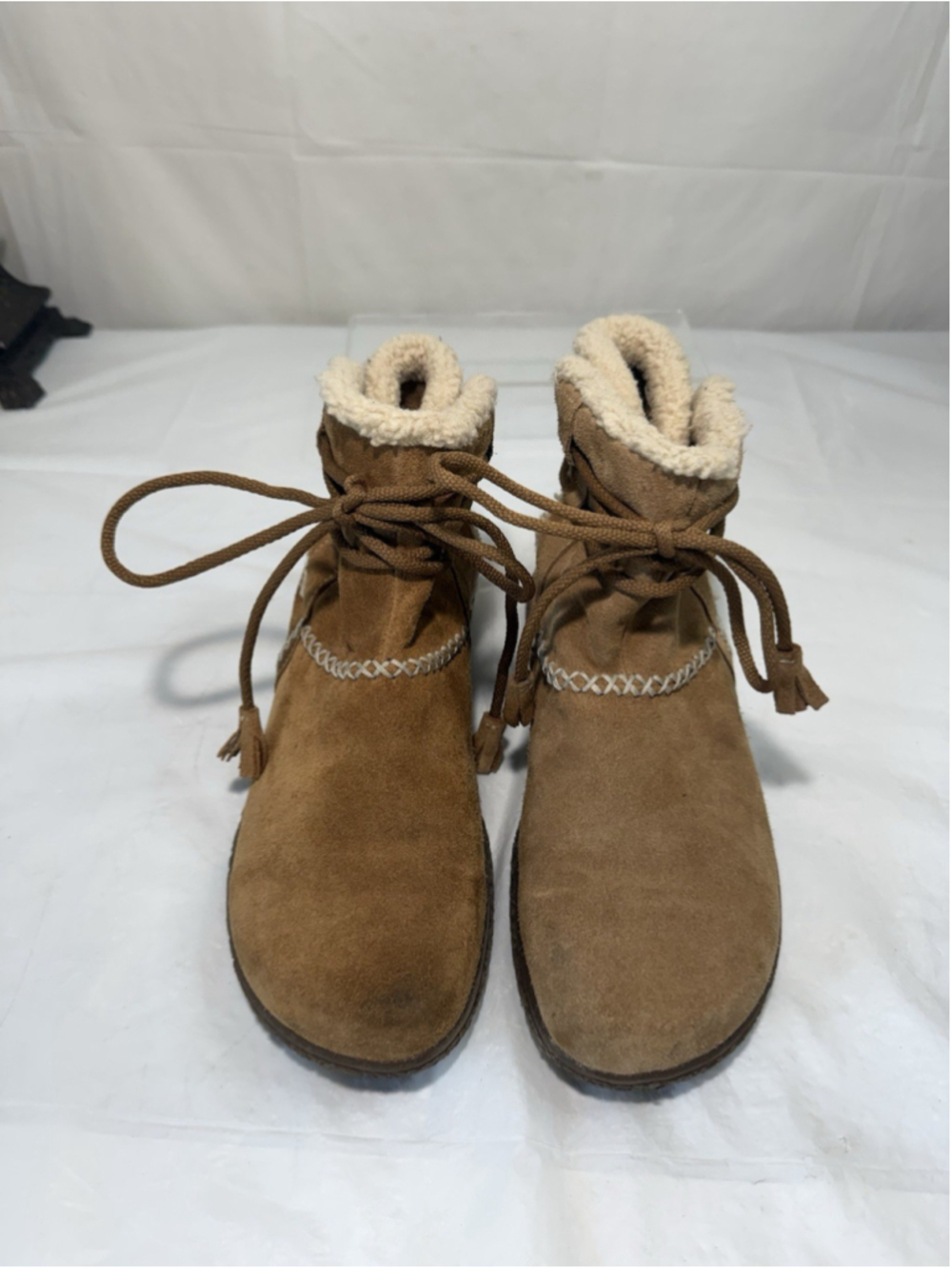Earth Paula Size 7 .5 Snow Boots Suede Sheepskin Leather Ankle Boots